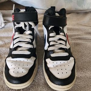 Nike Kids Grade School Borough Mid 2 Shoe in Black/White/Red/Blue